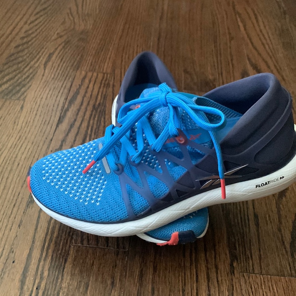 Reebok Floatride 7.5 worn twice. A little too small for me. Non smoking home.